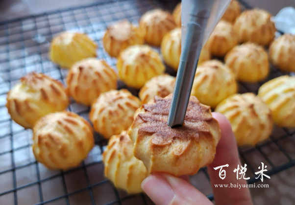 想吃泡芙不用出去買了,自己在家就能做!奶油泡芙制作方法,什么口味都能做